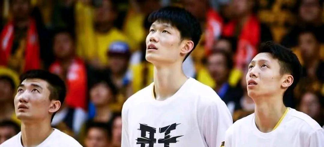 四川男篮新赛季定海报名人名单的简单介绍 四川男篮新赛季定海报名人名单的简单介绍