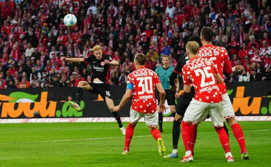 包含美因茨客场失利,德甲保级前景堪忧的词条 包含美因茨客场失利,德甲保级前景堪忧的词条