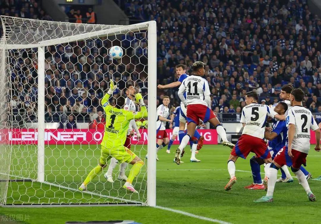 汉堡球员集体放假,备战下一场关键比赛 汉堡球员集体放假,备战下一场关键比赛