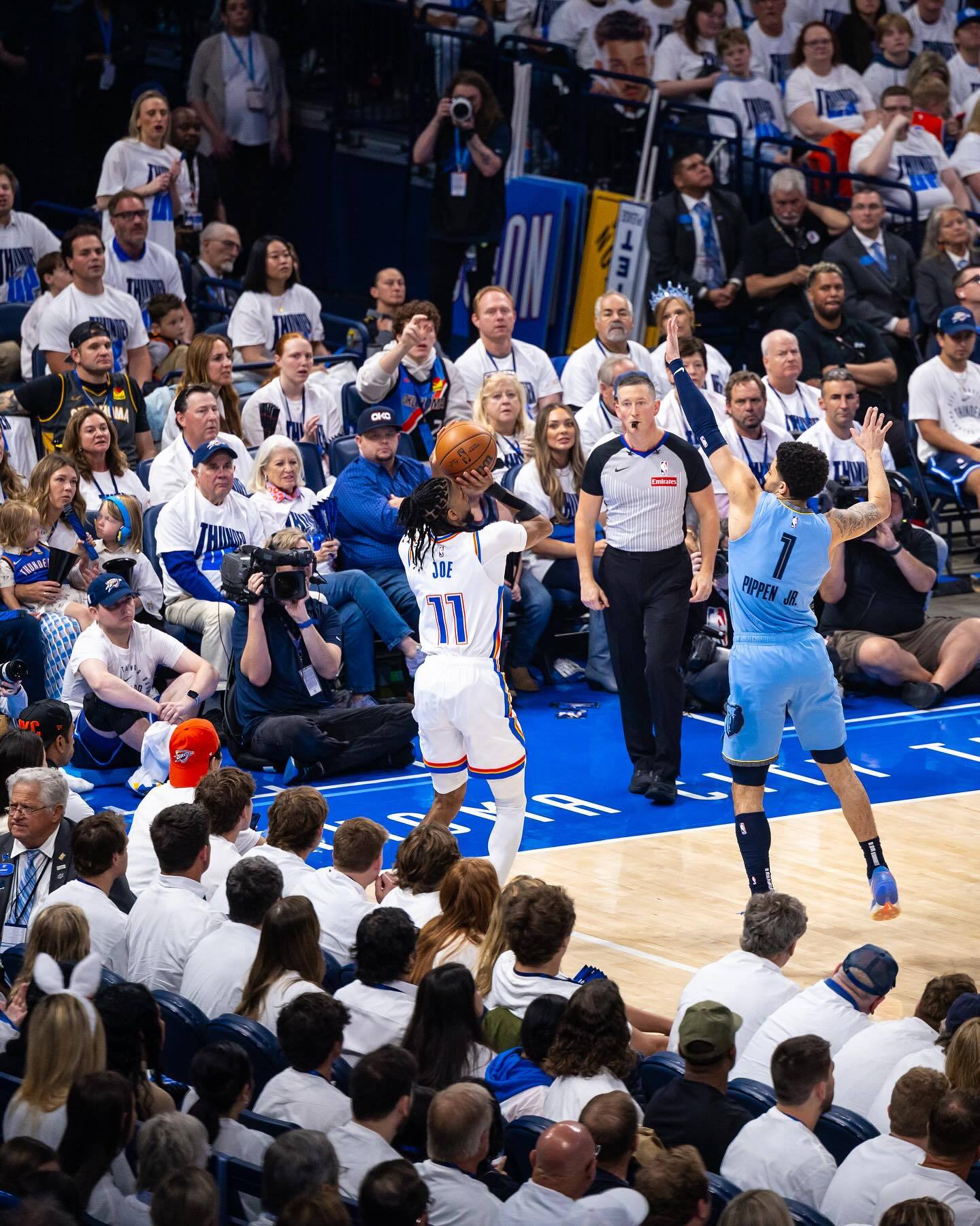 火箭主场横扫灰熊,取得赛季开门红 火箭主场横扫灰熊,取得赛季开门红