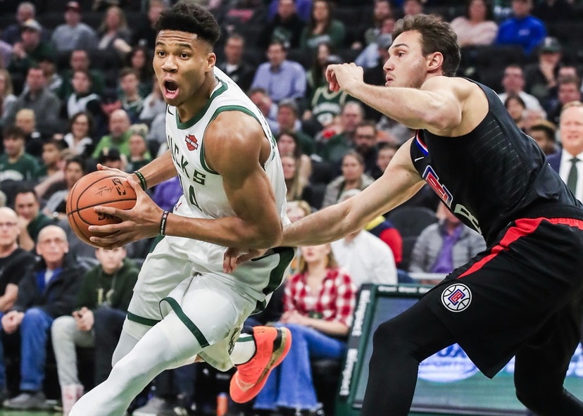 关于火狐战胜马刺,保持西部前四位置的信息 关于火狐战胜马刺,保持西部前四位置的信息