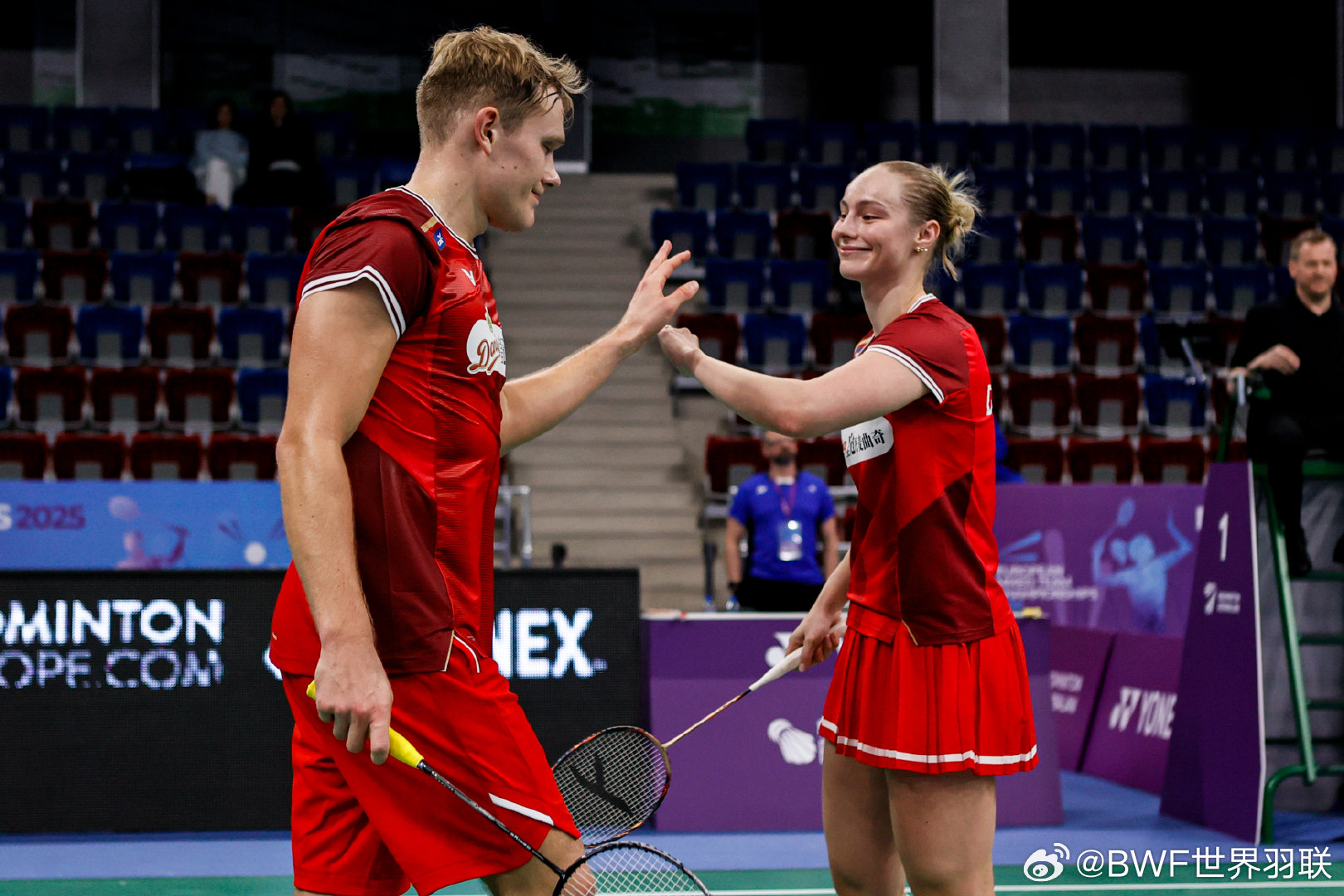 包含英格兰羽毛球队鏖战丹麦羽毛球队,林丹送出助攻的词条 包含英格兰羽毛球队鏖战丹麦羽毛球队,林丹送出助攻的词条