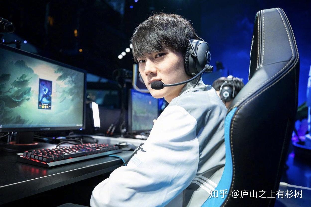 爱游戏官方-英雄联盟队主教练发声，誓言带队登顶的简单介绍