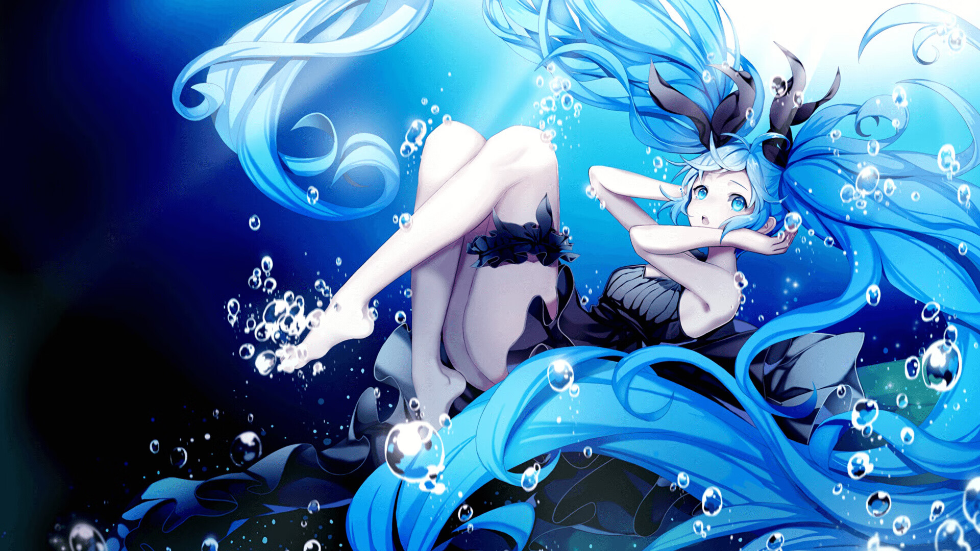 卡塔尔资本踏平尤文，贝林厄姆英超争冠接管比赛，足球新时代的双重奏